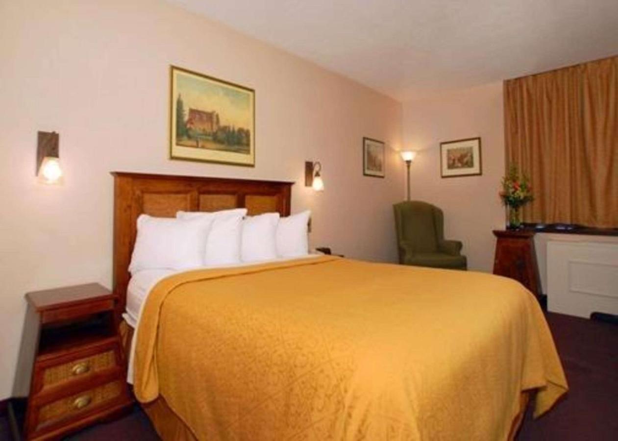 | Quality Inn Massena
