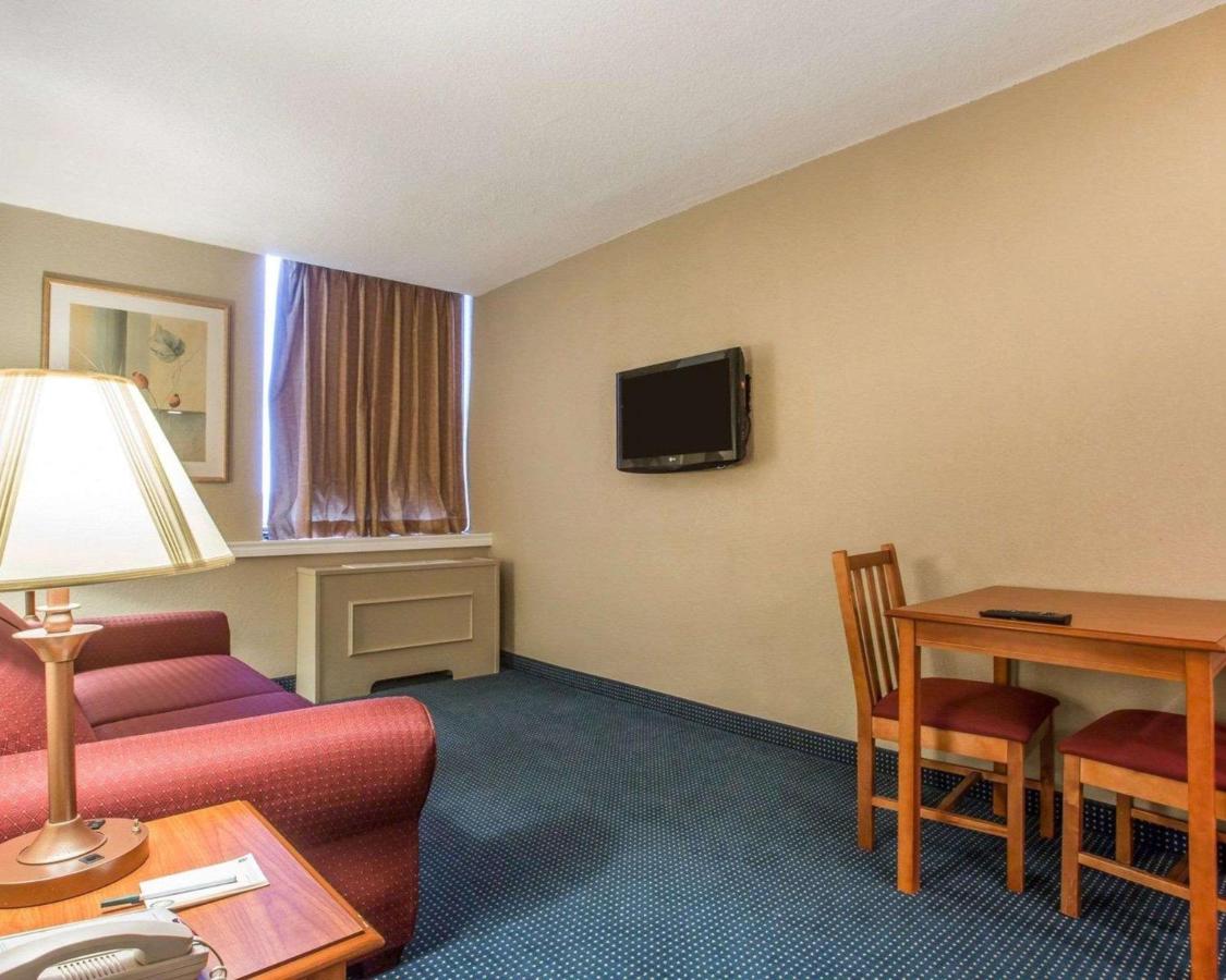| Quality Inn Massena