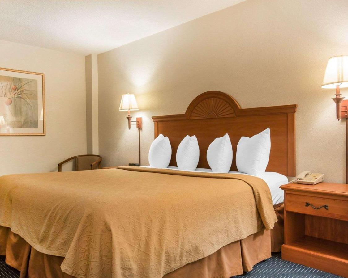 | Quality Inn Massena