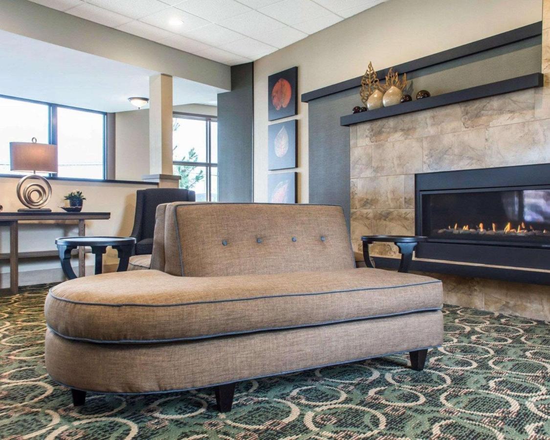 | Quality Inn Geneseo