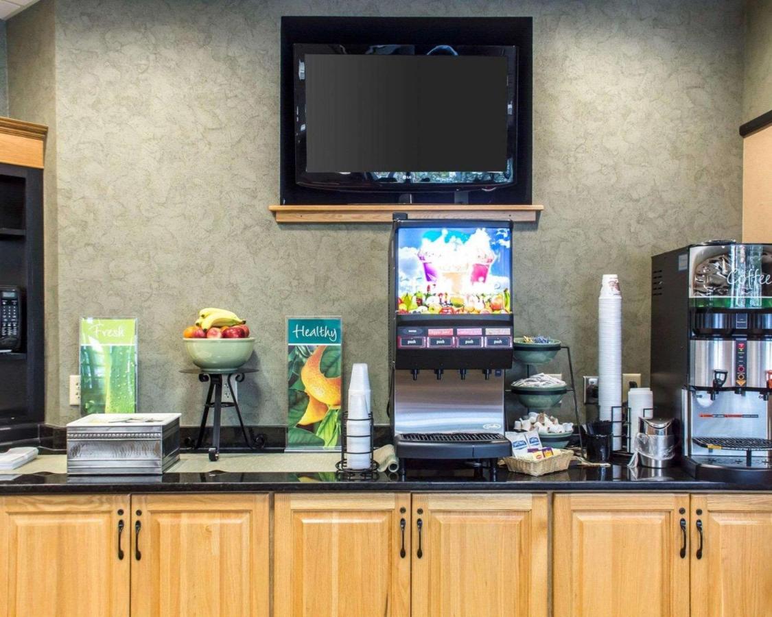 | Quality Inn Geneseo