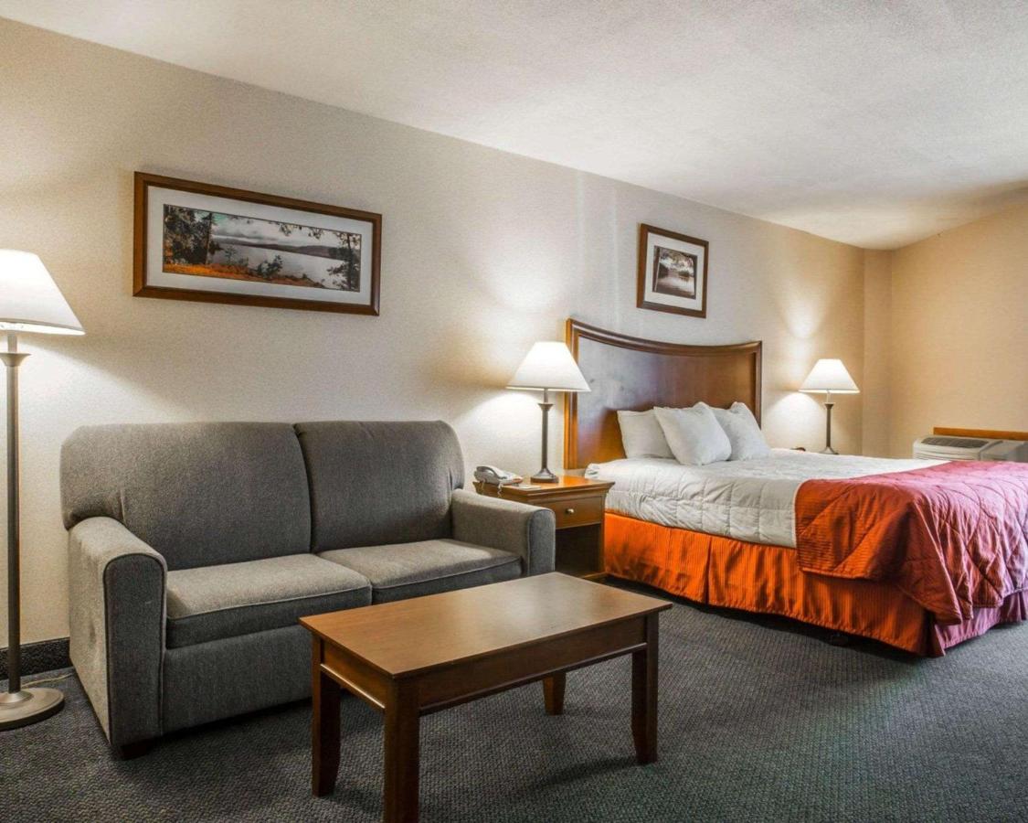  | Clarion Inn & Suites Lake George