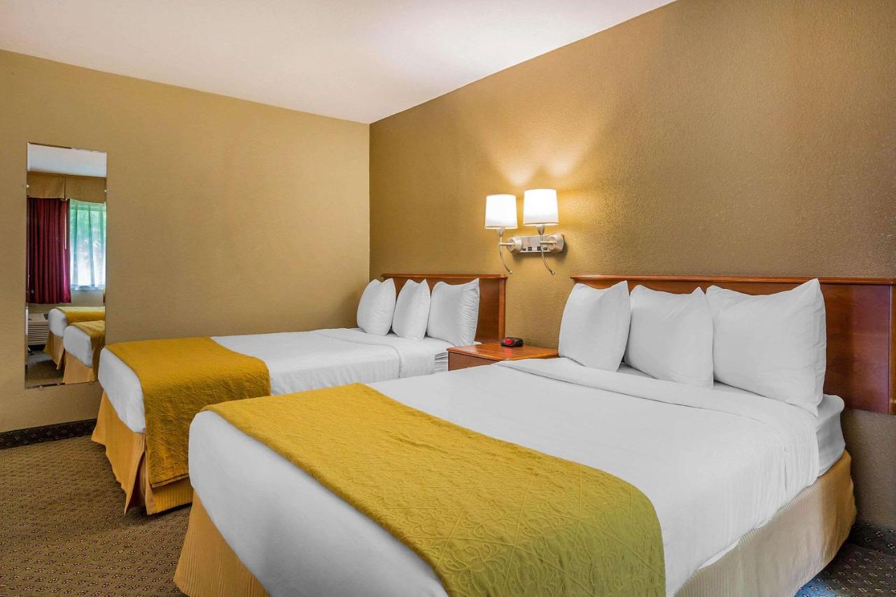  | Quality Inn Hyde Park Poughkeepsie North