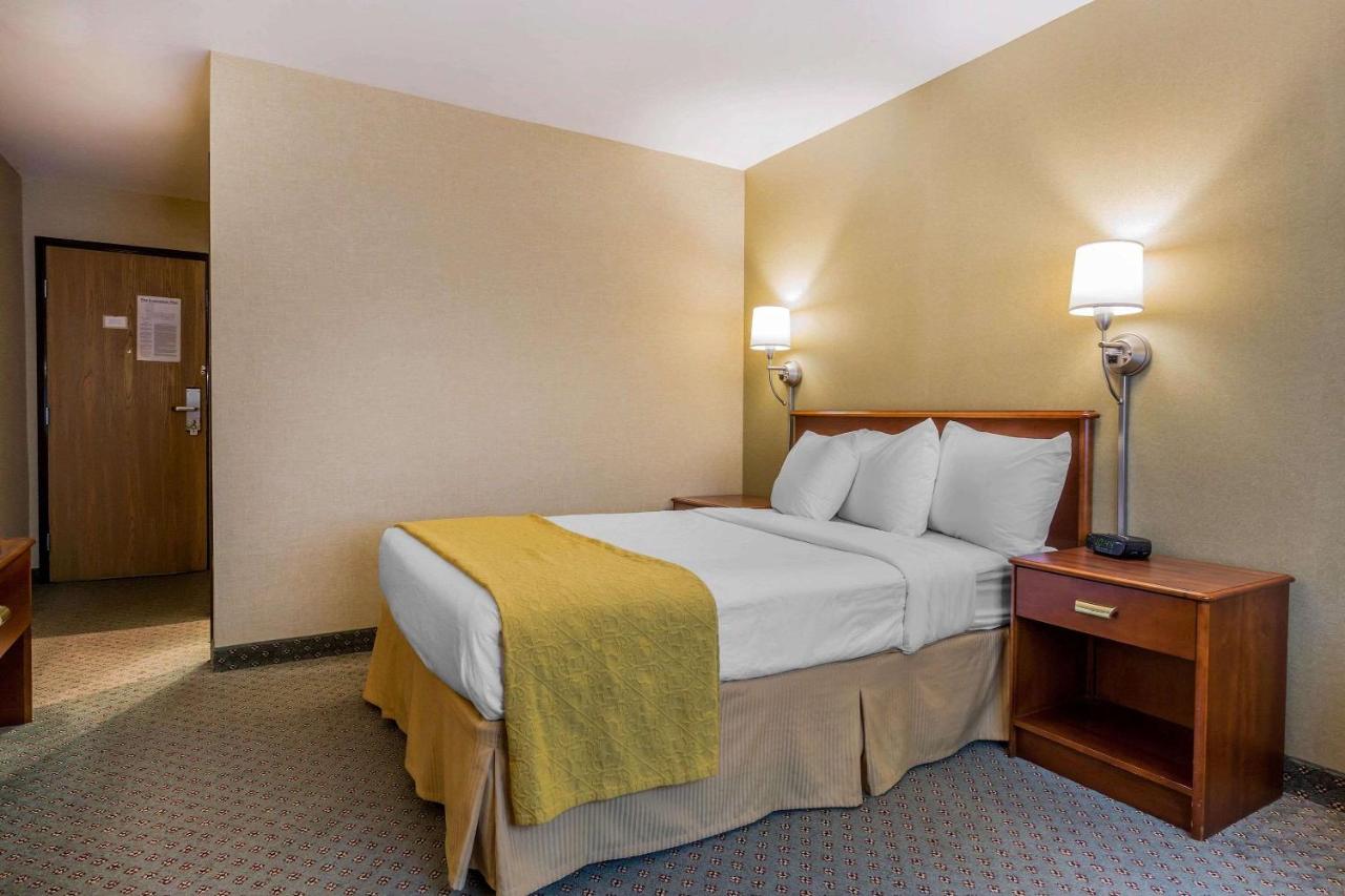 | Quality Inn Hyde Park Poughkeepsie North
