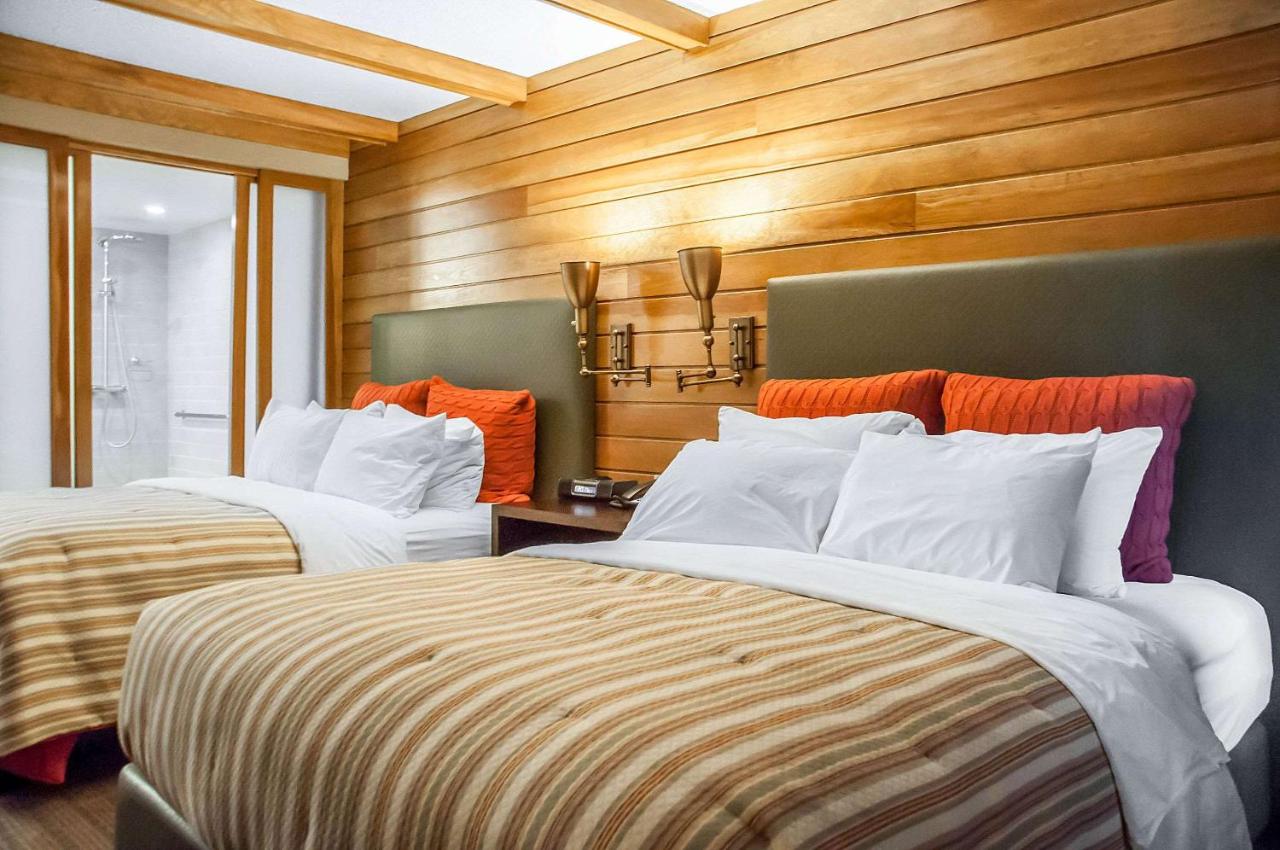 Special Suite at Comfort Inn The Pointe