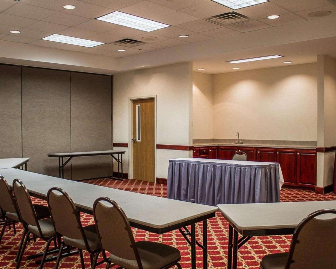 | Quality Inn & Suites Bellville - Mansfield