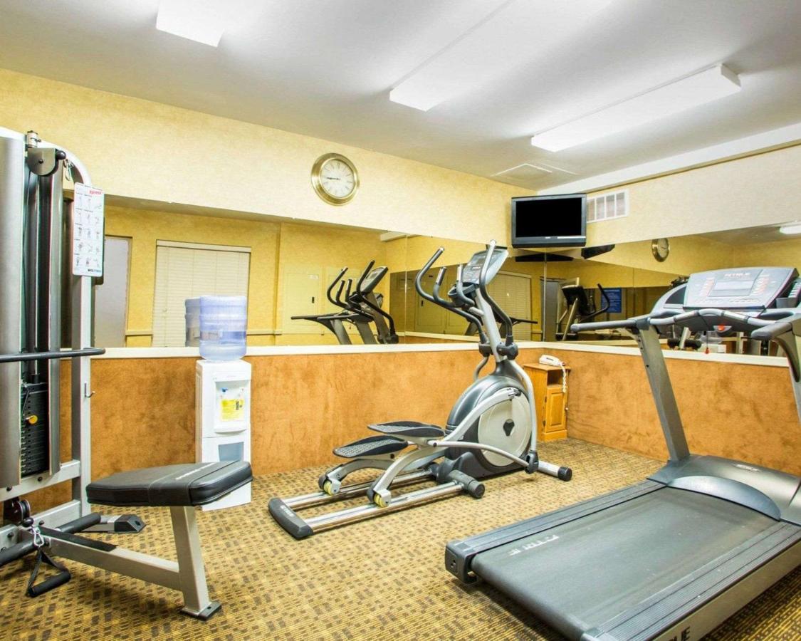 | Quality Inn and Suites North/Polaris