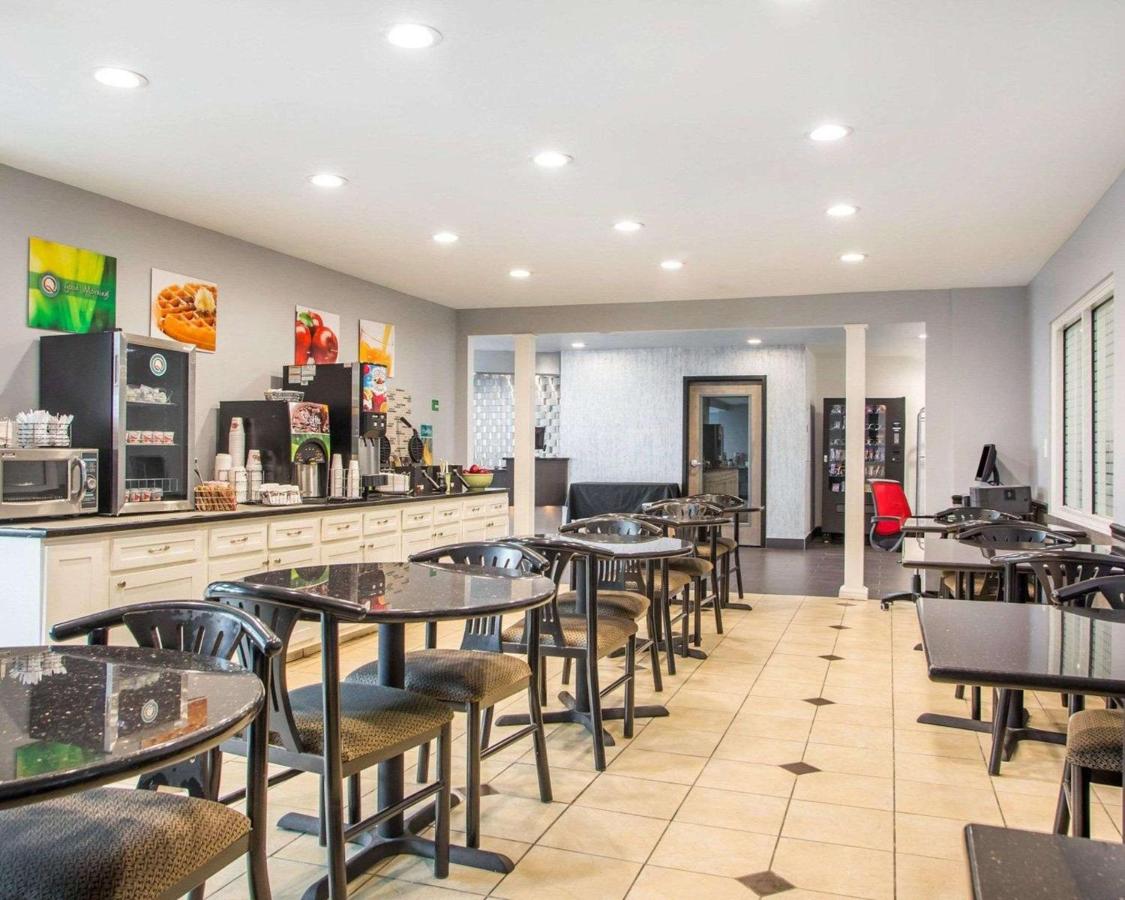 | Quality Inn and Suites North/Polaris
