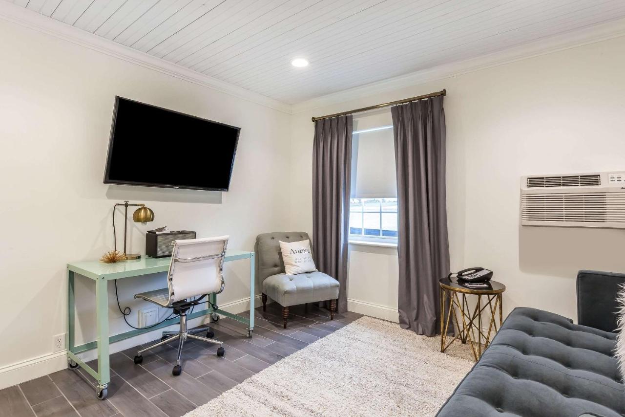 | The Aurora Inn Hotel and Event Center