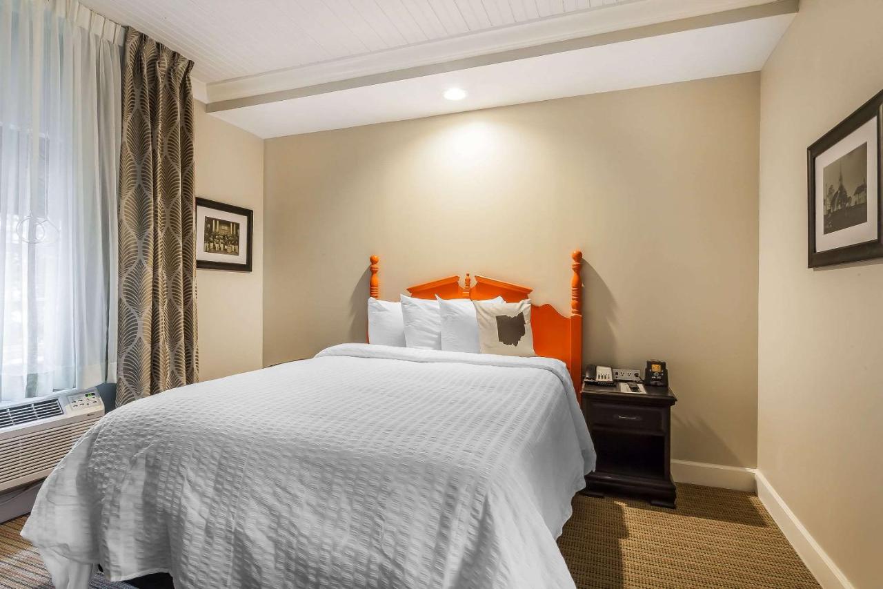 | The Aurora Inn Hotel and Event Center