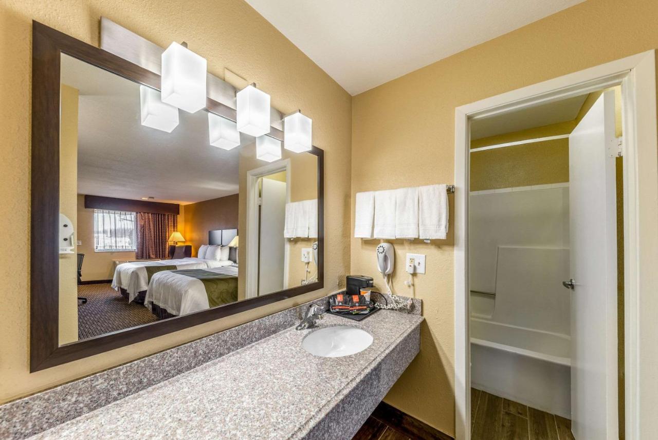 Queen Room with Two Queen Beds - Non-Smoking at Quality Inn Glenpool - Tulsa