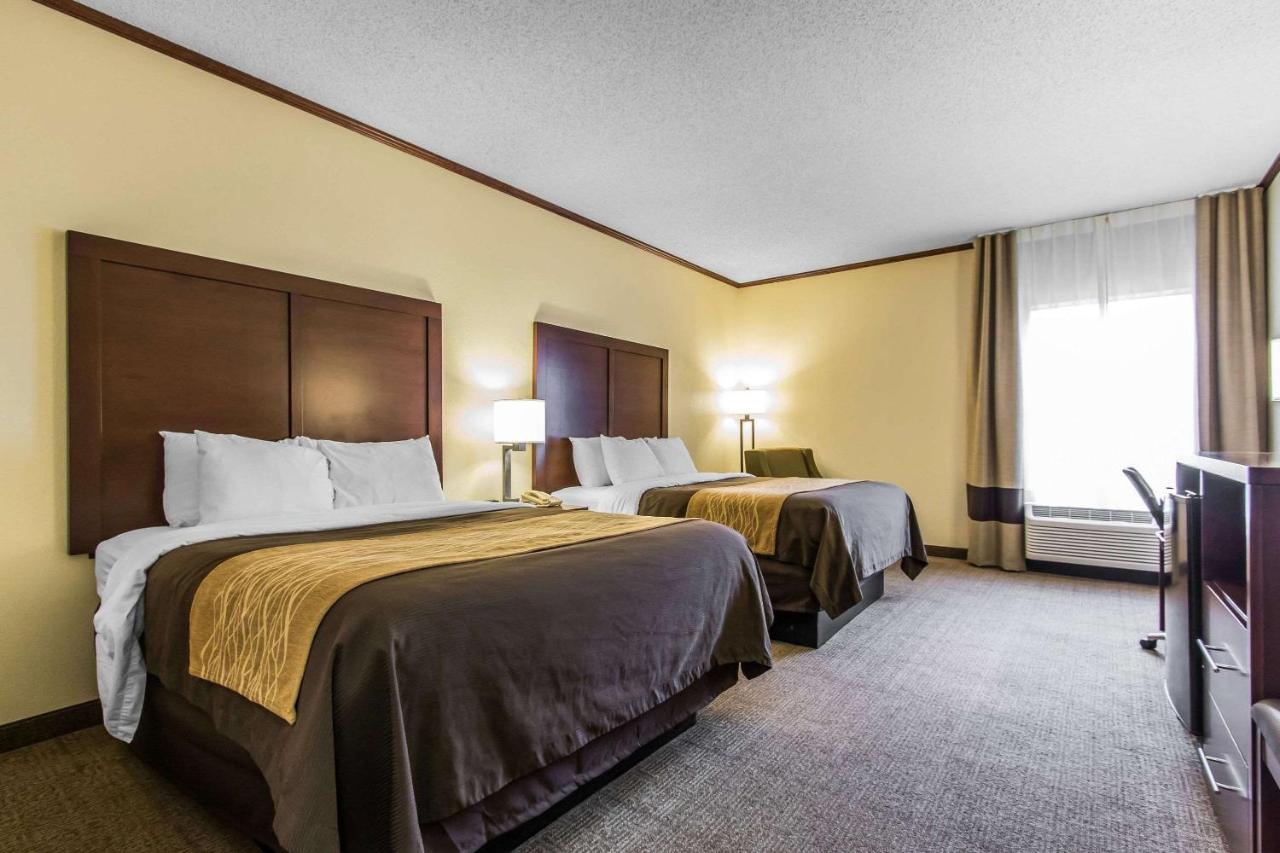 Queen Room with Two Queen Beds - Non-Smoking at Comfort Inn & Suites Ardmore