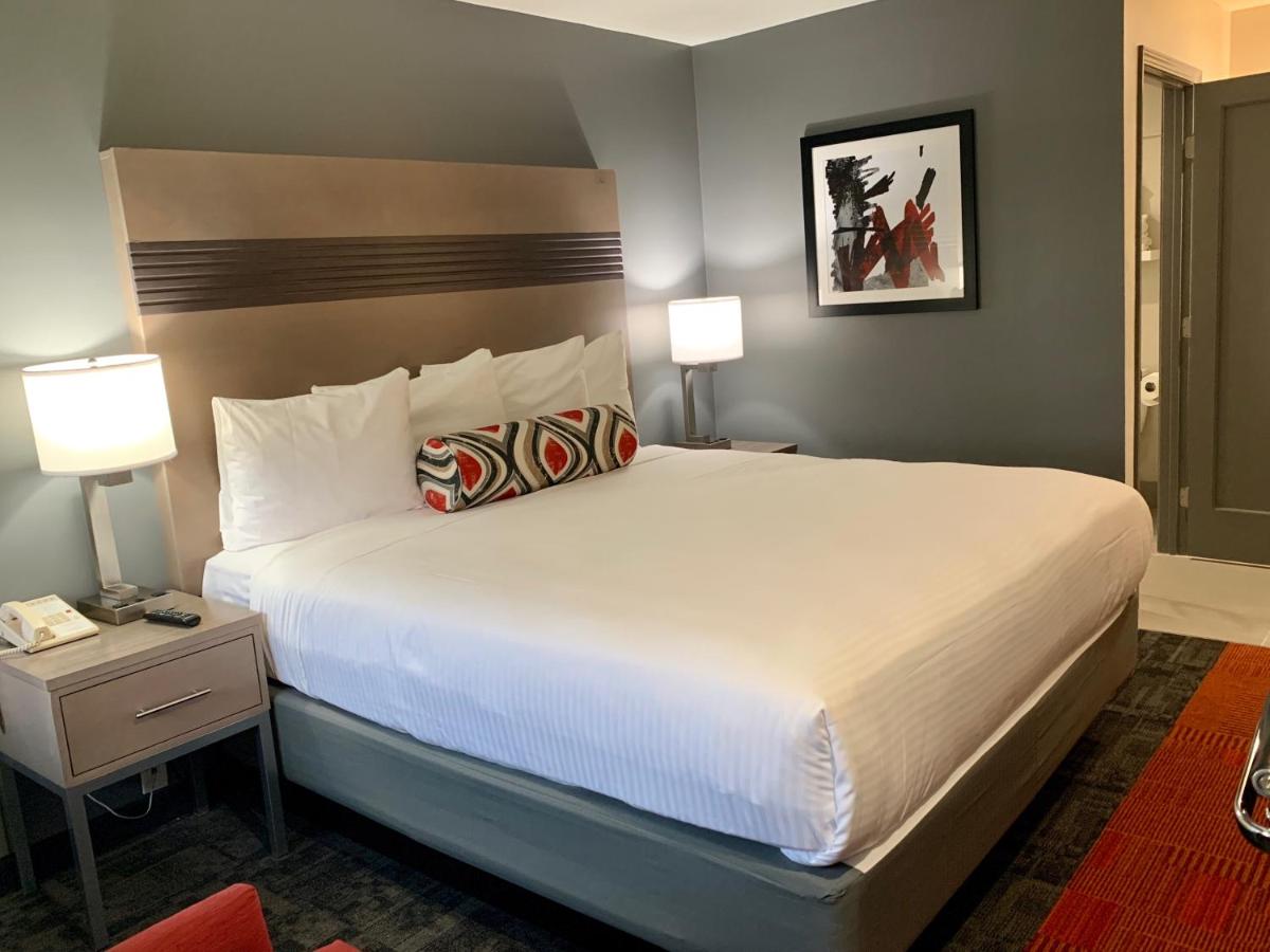 | Pacific Motor Inn