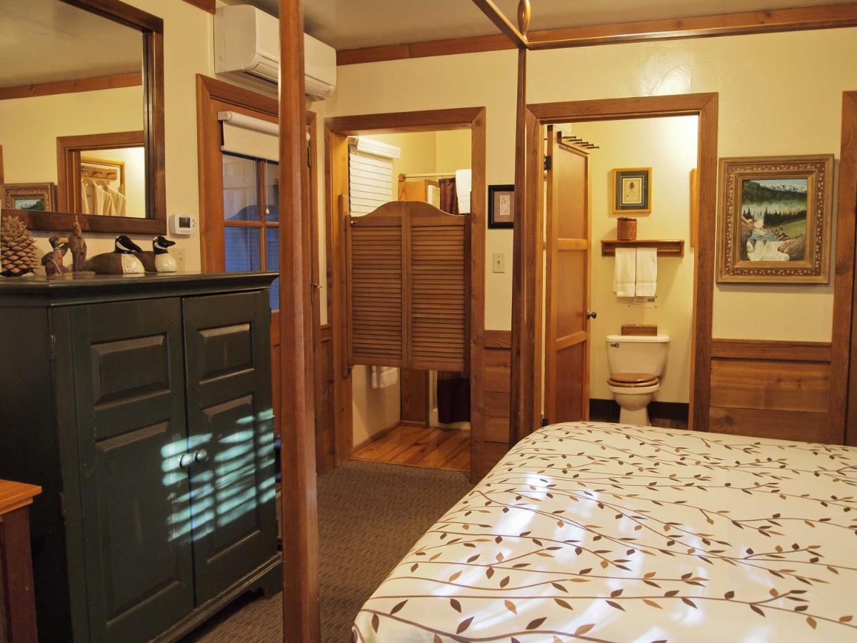 | Strawberry Creek Inn