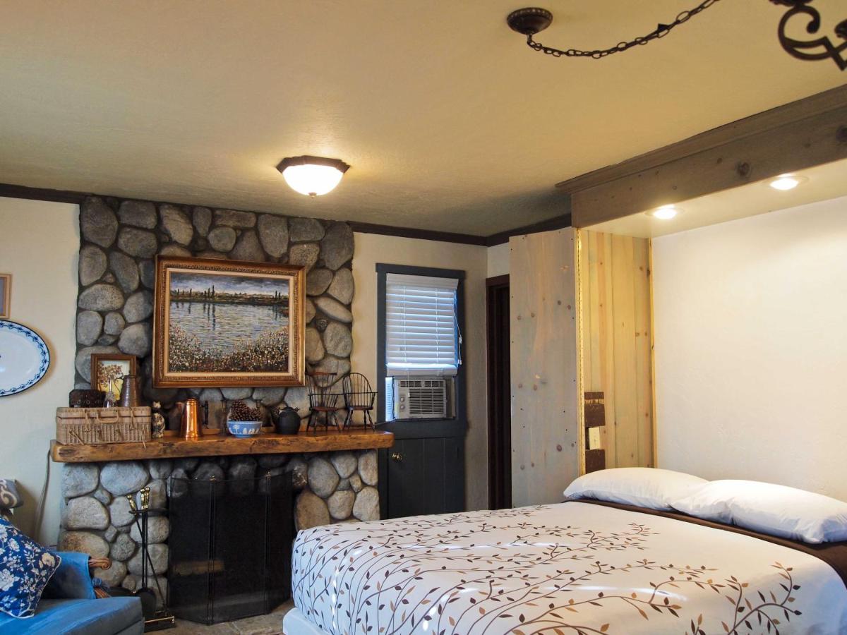 | Strawberry Creek Inn