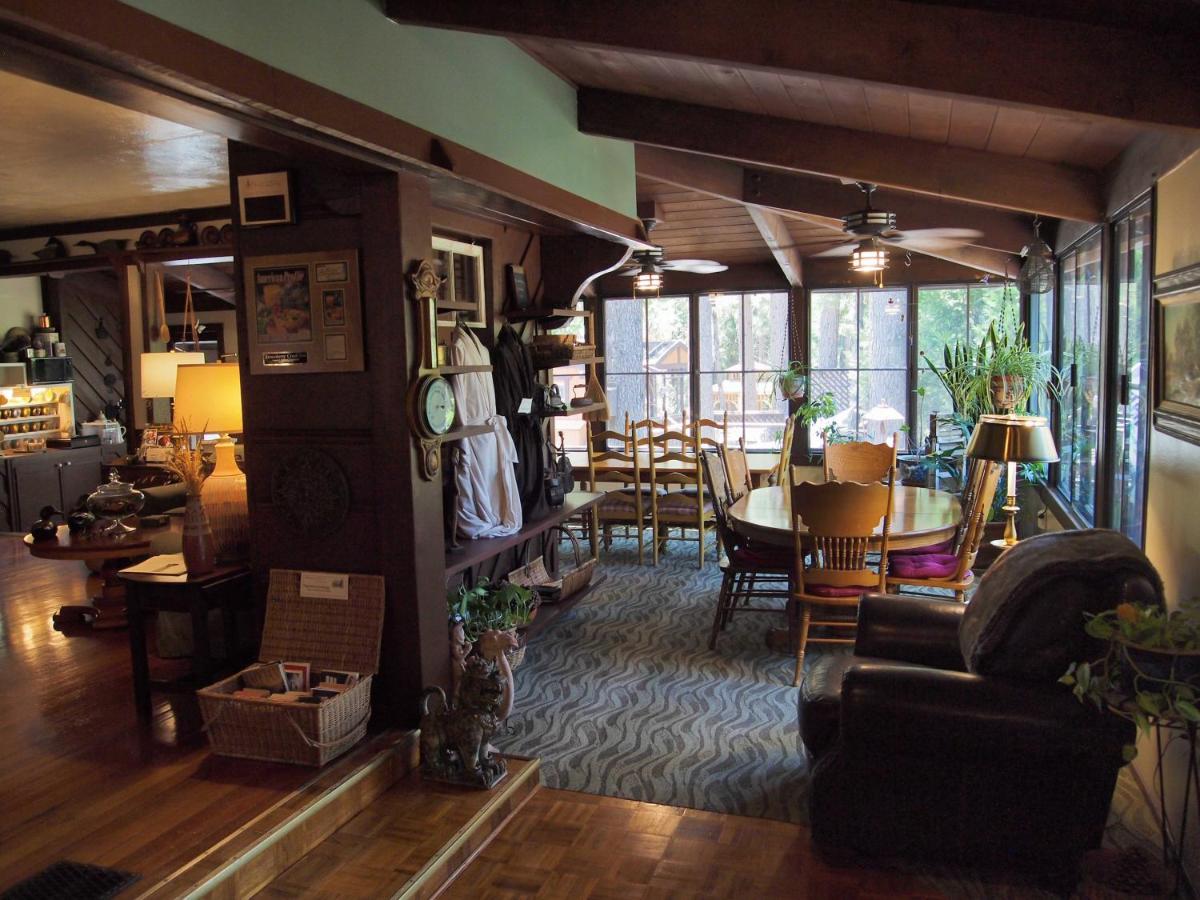 | Strawberry Creek Inn