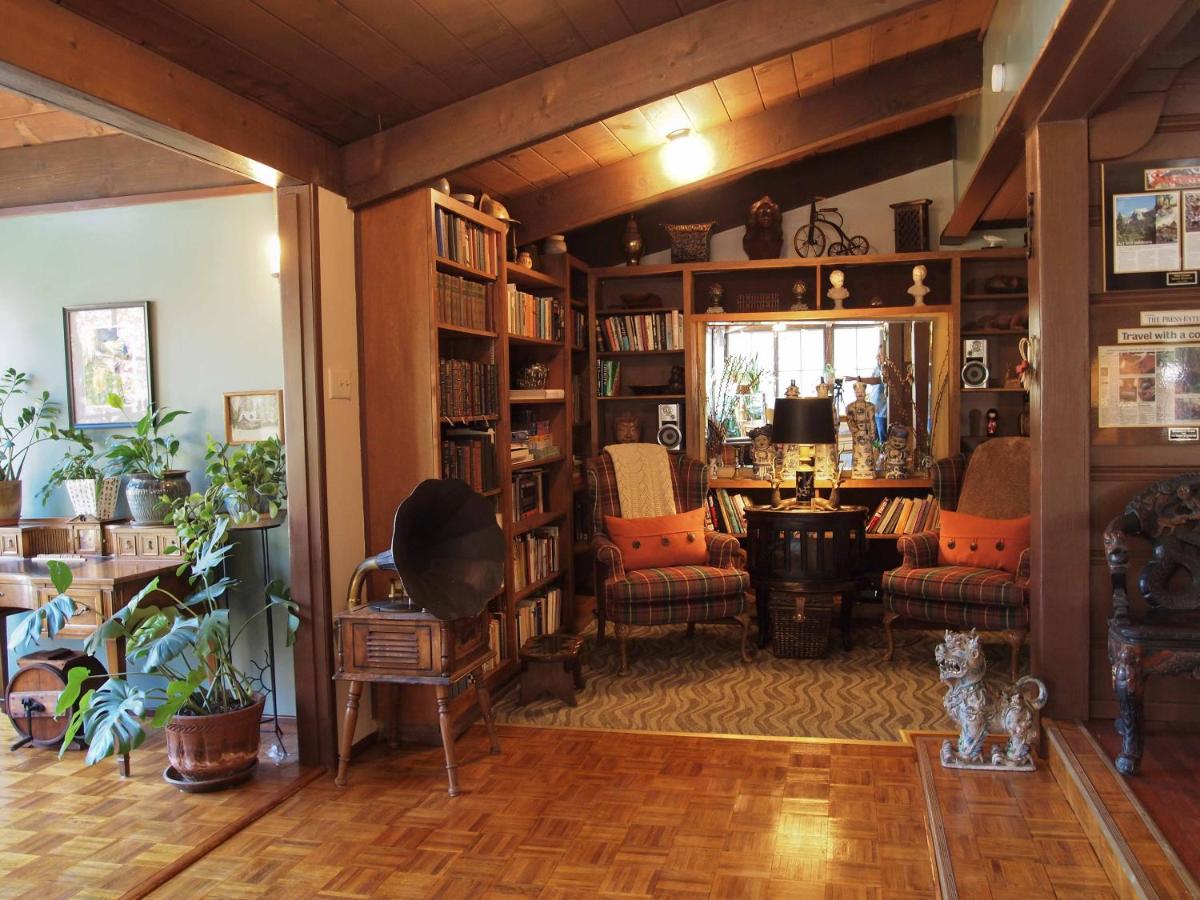 | Strawberry Creek Inn