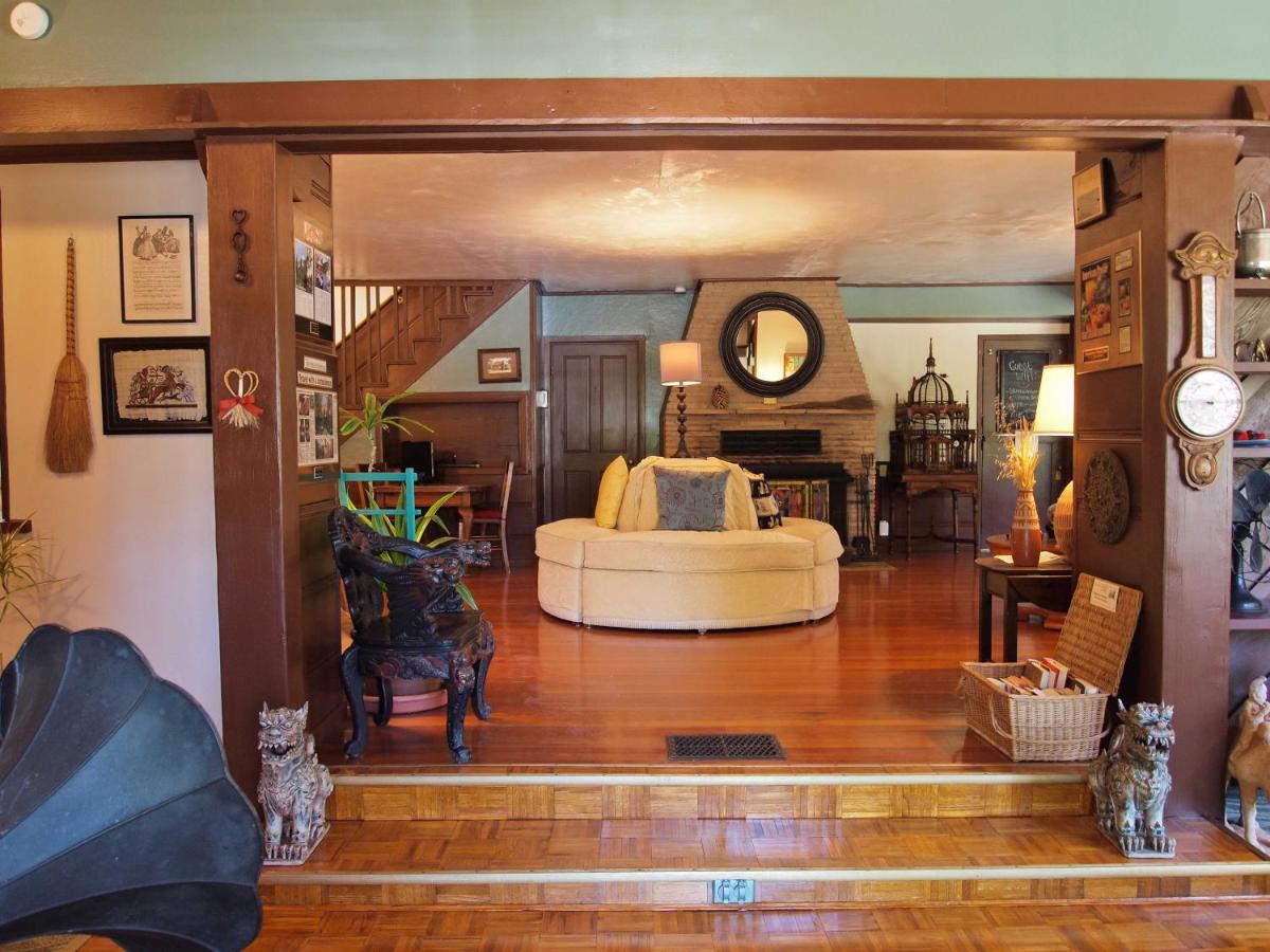 | Strawberry Creek Inn
