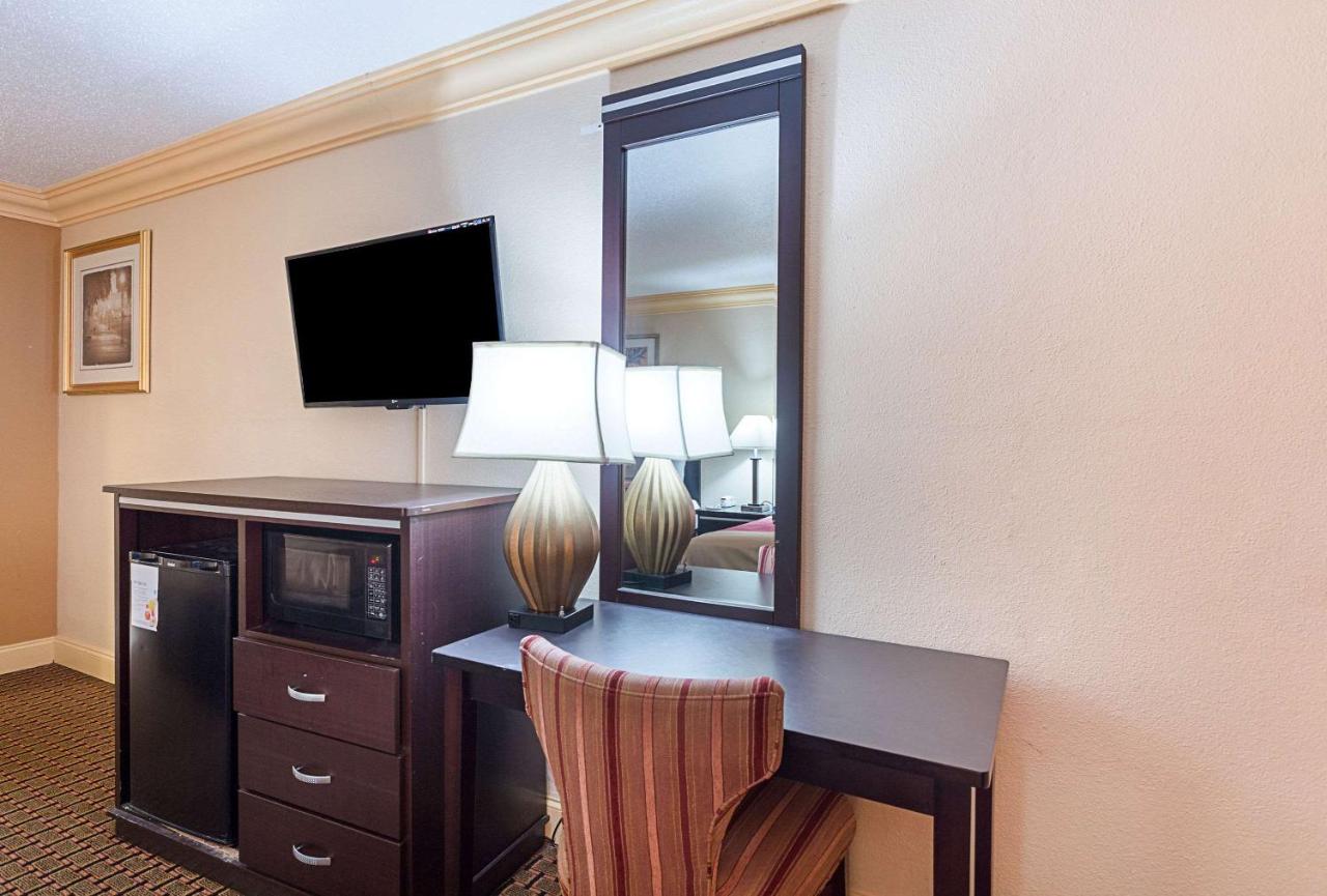  | Parkway Inn of Birmingham