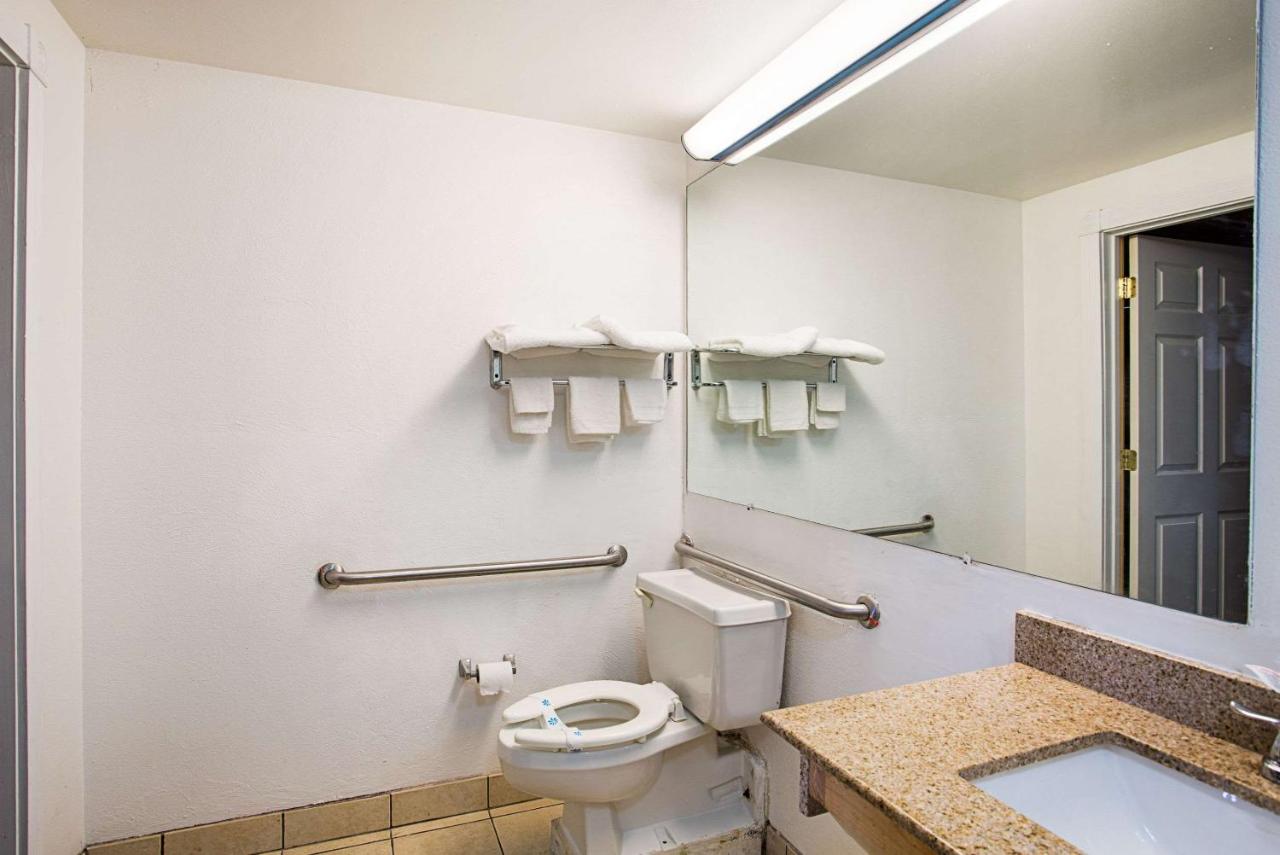  | Parkway Inn of Birmingham