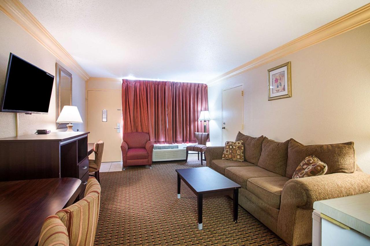  | Parkway Inn of Birmingham