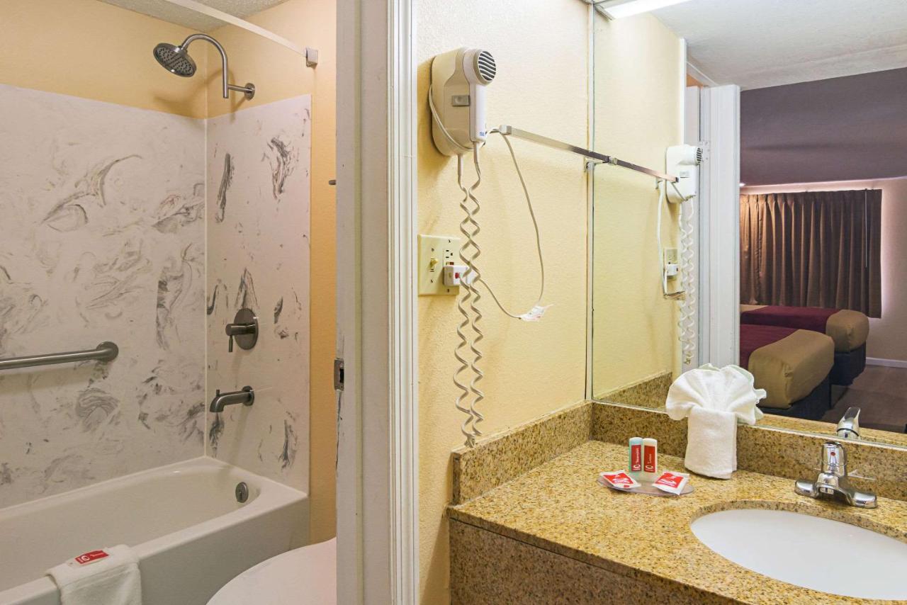 Standard Double Room with Two Double Beds- Smoking at Econo Lodge Oxford near Choccolocco Park