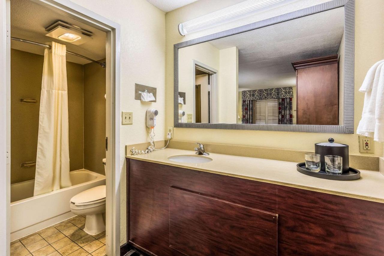 Queen Room with Two Queen Beds - Non-Smoking at Clarion Pointe Huntsville Research Park