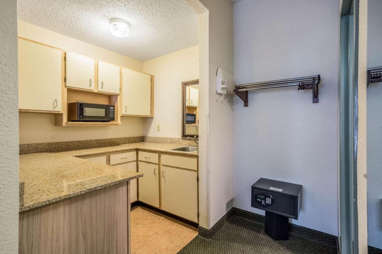 Double Room with Two Double Beds - Non-Smoking at Quality Inn Heber Springs