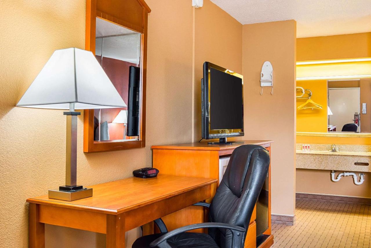  | Econo Lodge Jacksonville near Little Rock Air Force Base