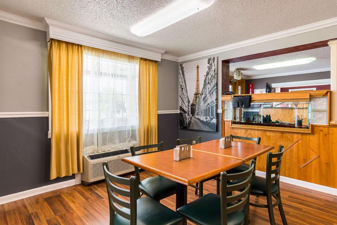  | Econo Lodge Jacksonville near Little Rock Air Force Base