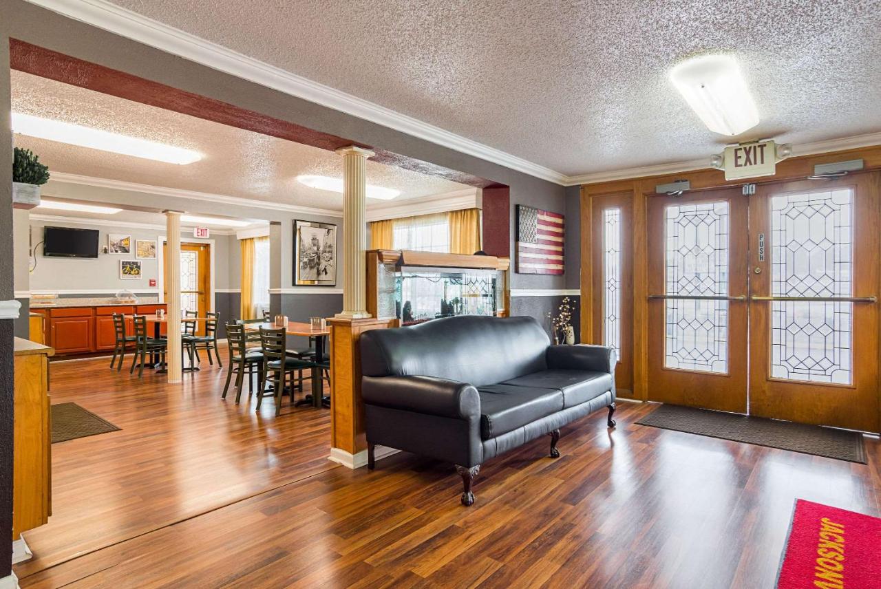  | Econo Lodge Jacksonville near Little Rock Air Force Base