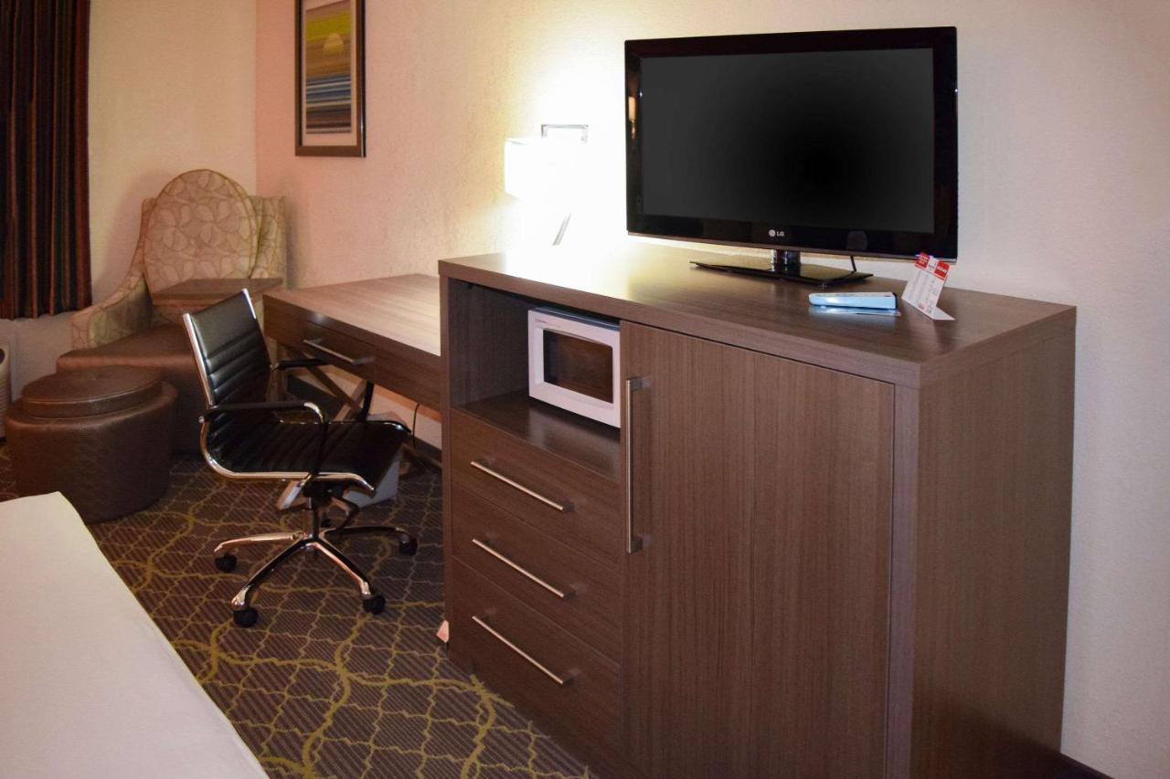  | American Inn & Suites West Memphis