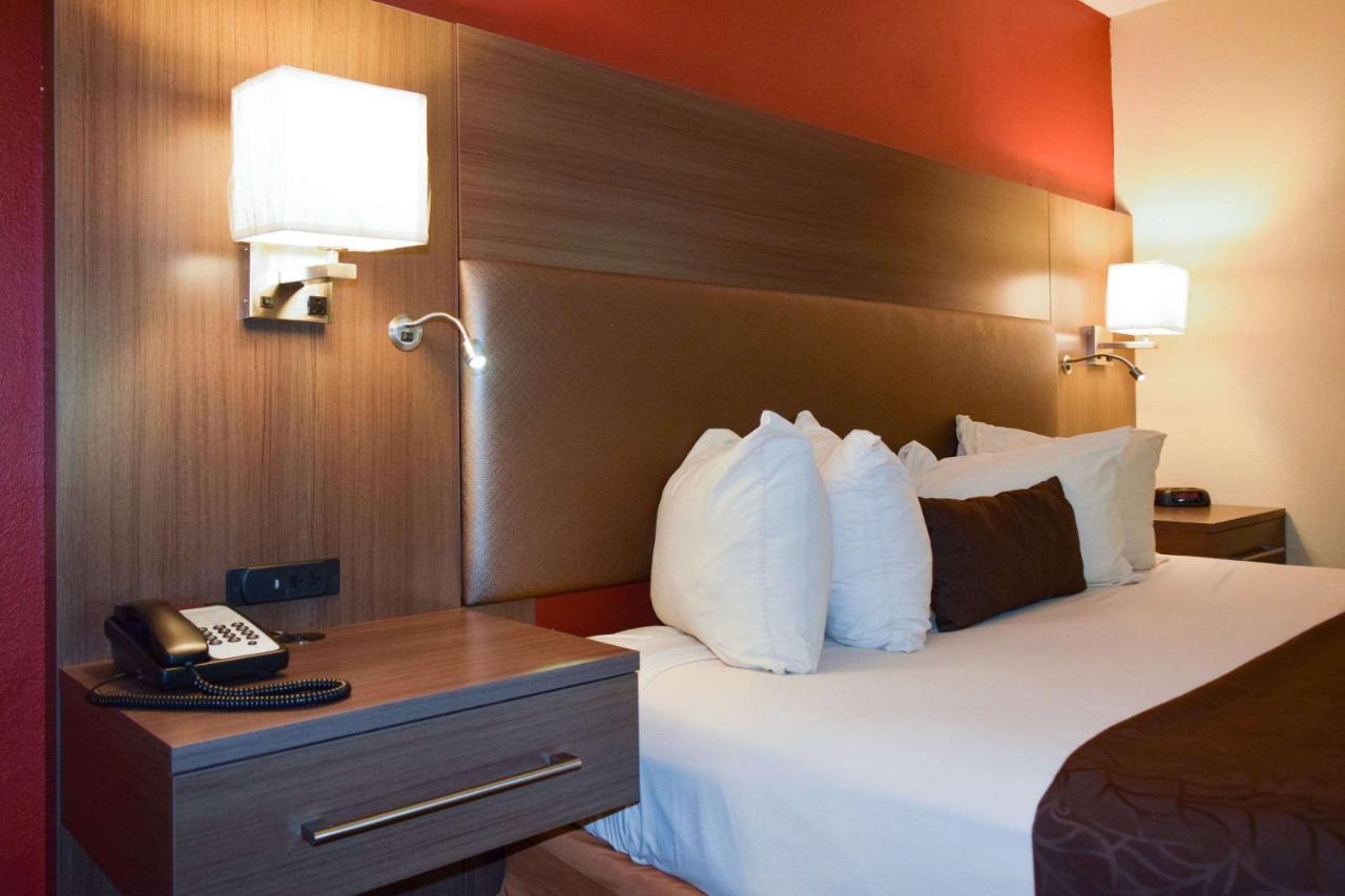  | American Inn & Suites West Memphis