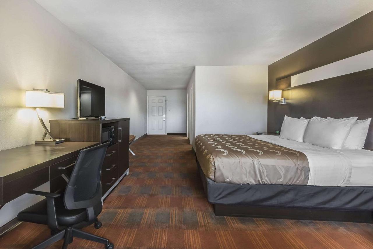 King Room - Non-Smoking at Quality Inn & Suites Stuttgart North