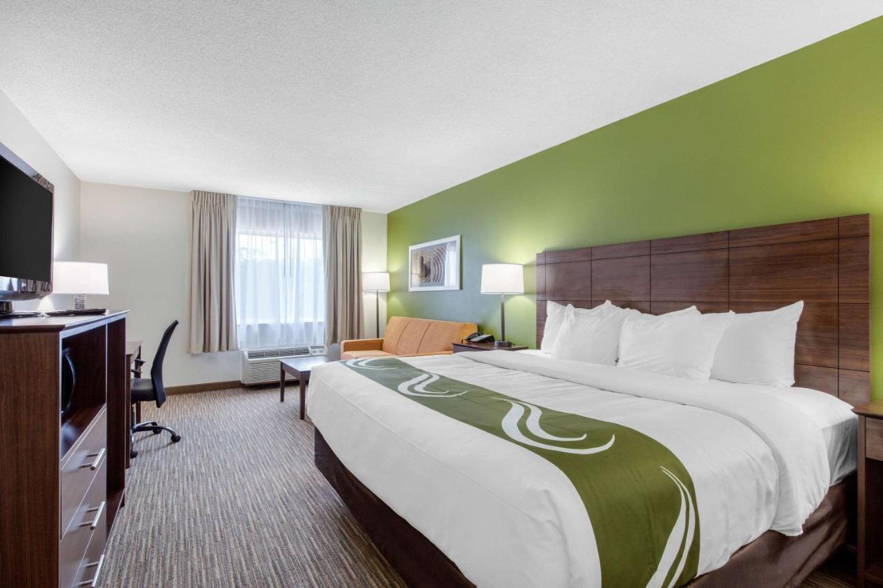King Room - Non-Smoking at Quality Inn & Suites Mountain Home North