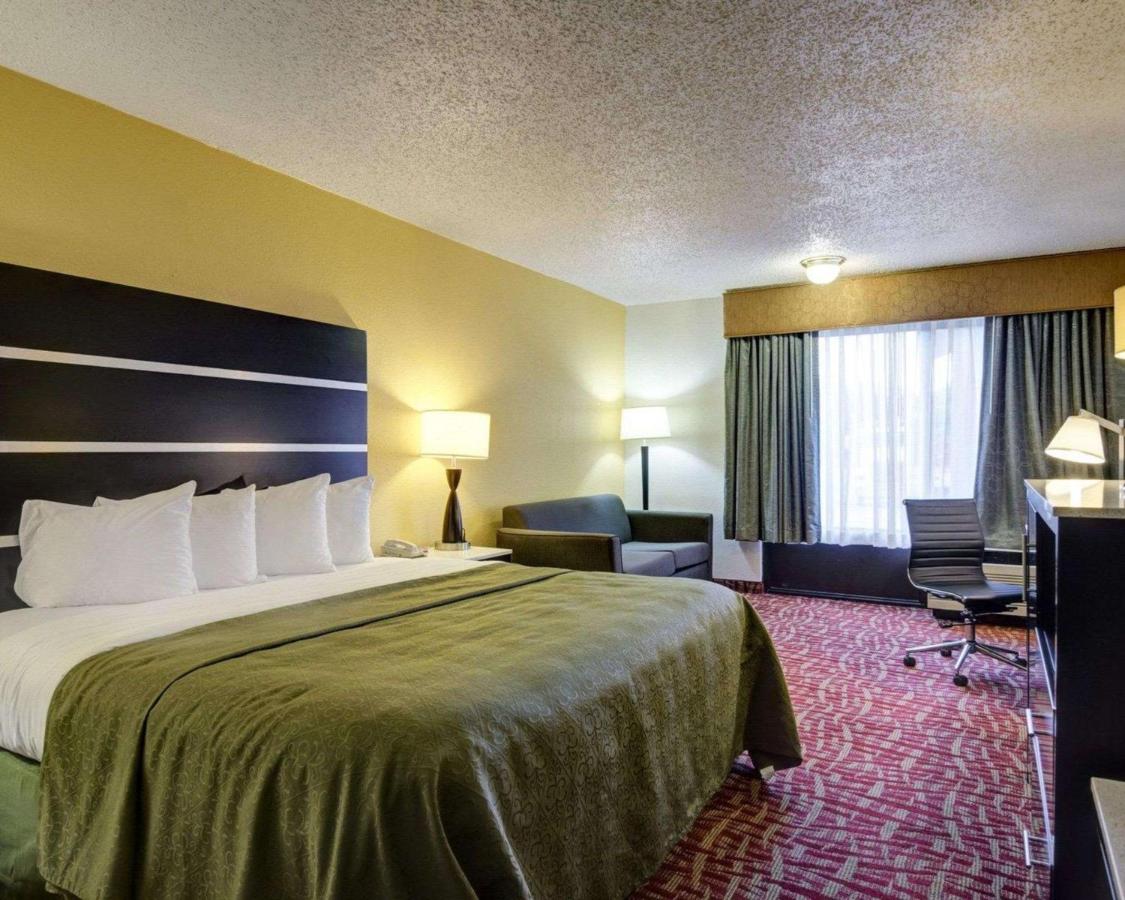 Standard King Room - Smoking at Quality Inn Fort Smith I-540
