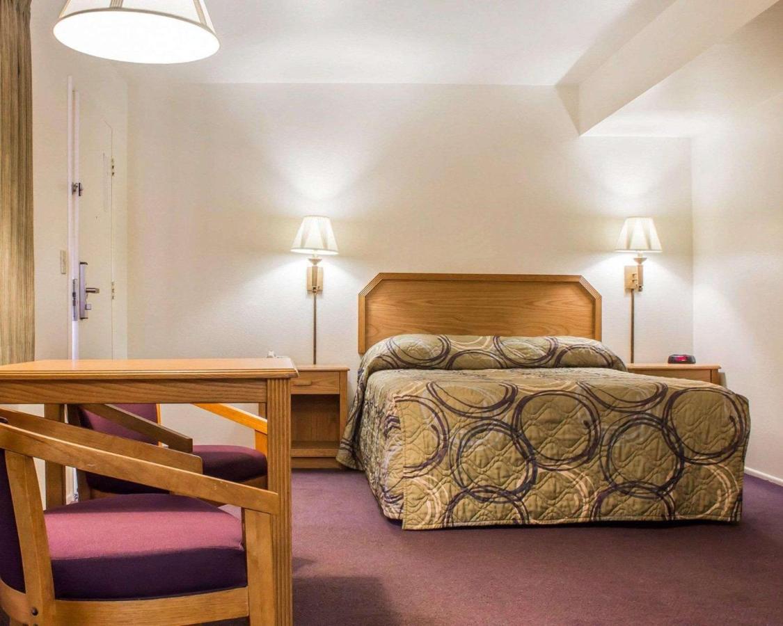 | Rodeway Inn Silver Creek Inn