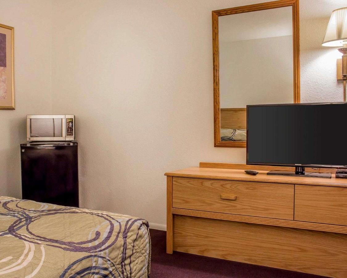 | Rodeway Inn Silver Creek Inn