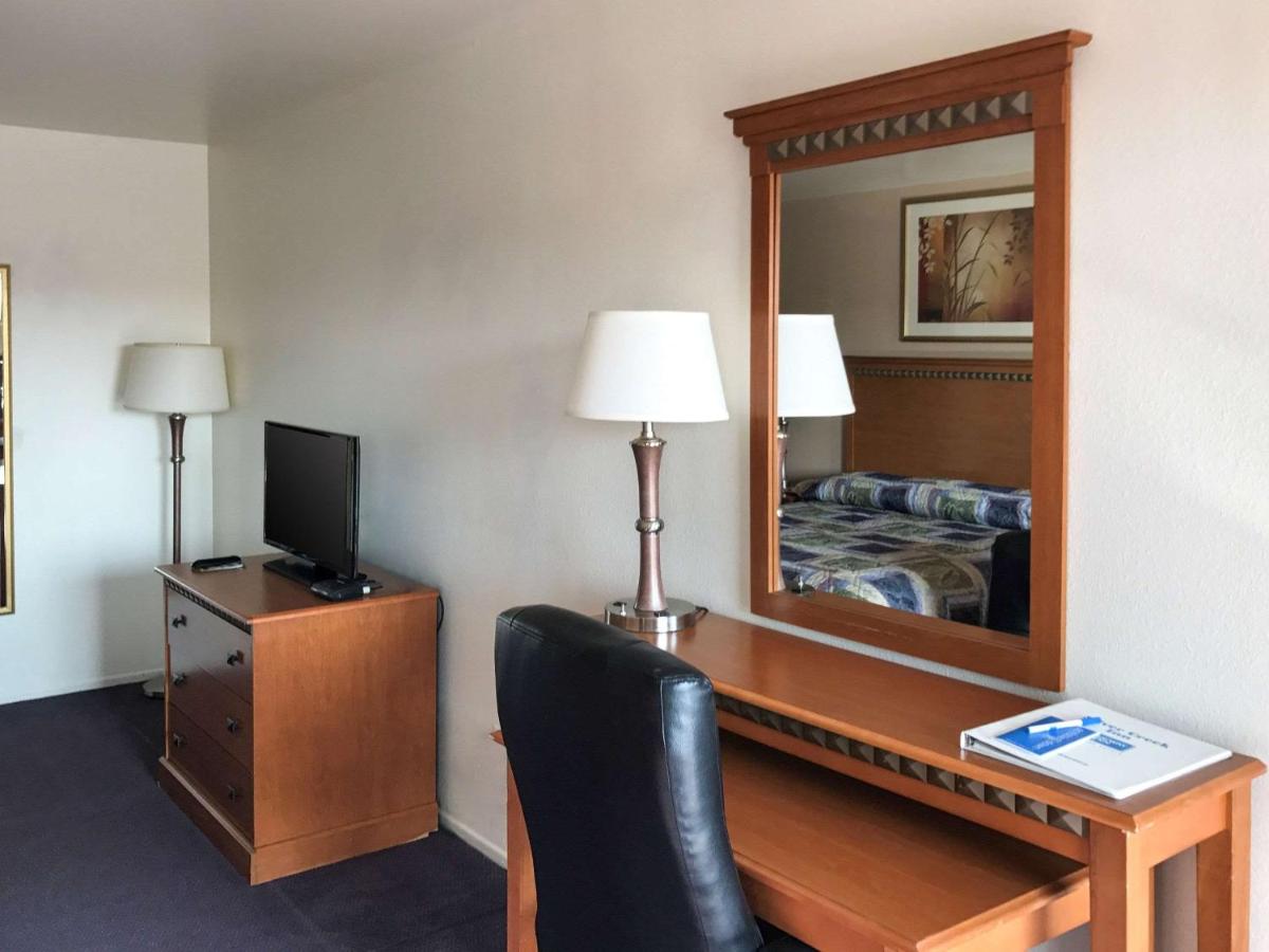| Rodeway Inn Silver Creek Inn