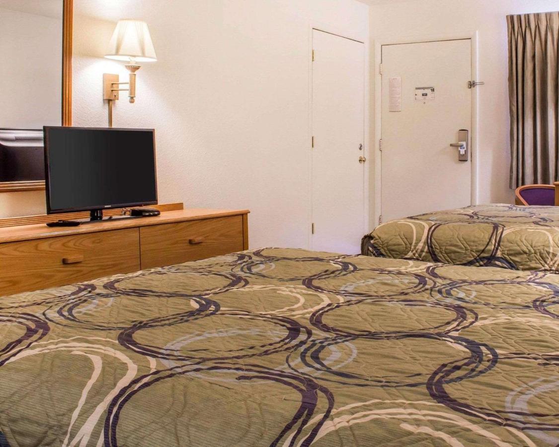 | Rodeway Inn Silver Creek Inn