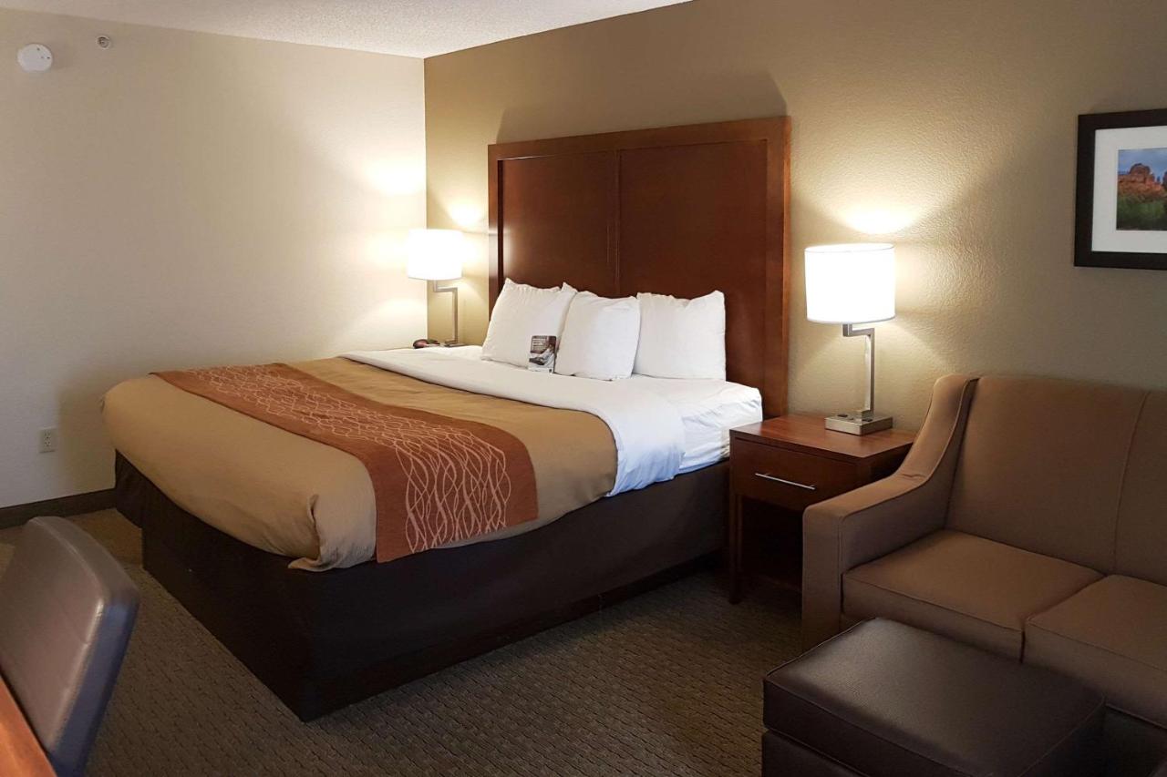 King Room with Sofa Bed - Non-Smoking at Comfort Inn I-10 West at 51st Ave