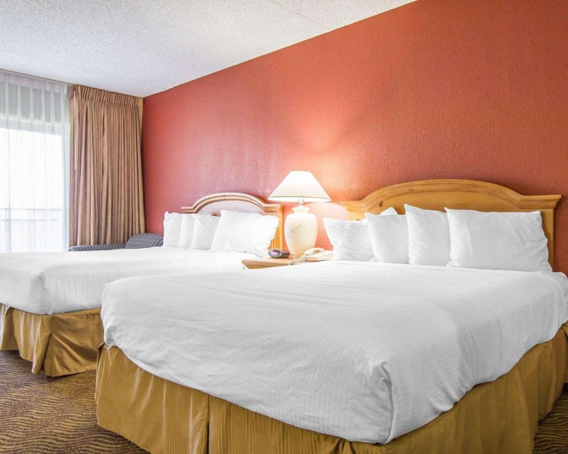Standard Queen Room with Two Queen Beds and Patio - Non-Smoking at Quality Inn Payson