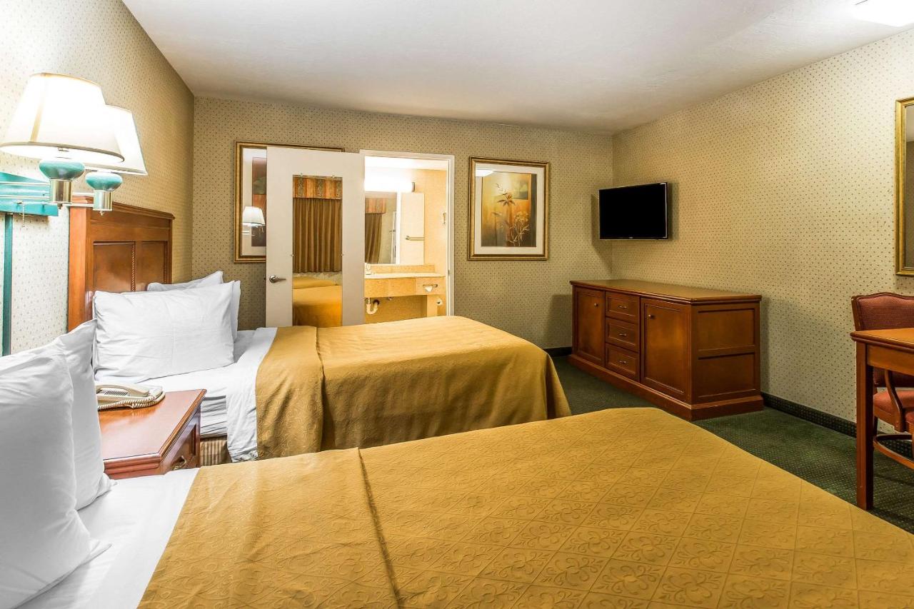 Queen Room with Two Queen Beds - Non-Smoking at Quality Inn Near China Lake Naval Station