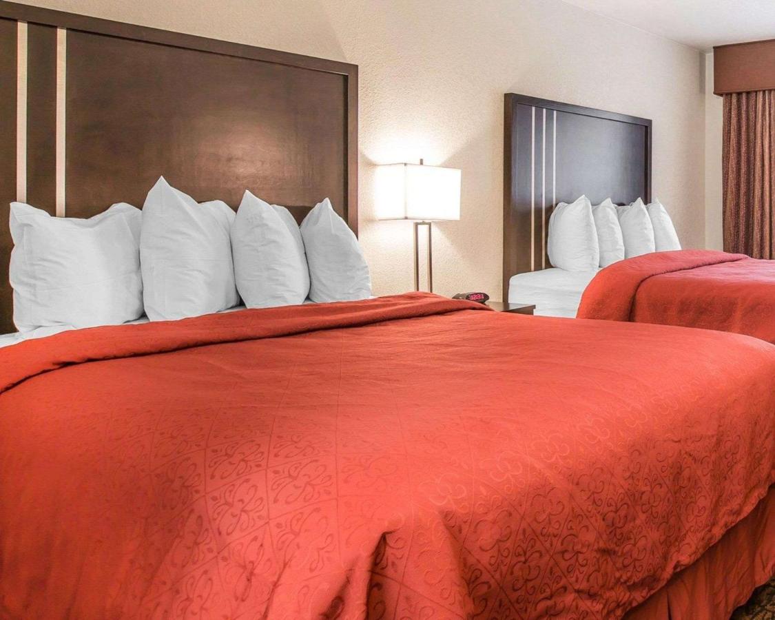 Queen Room with Two Queen Beds - Smoking at Quality Inn & Suites Woodland - Sacramento Airport
