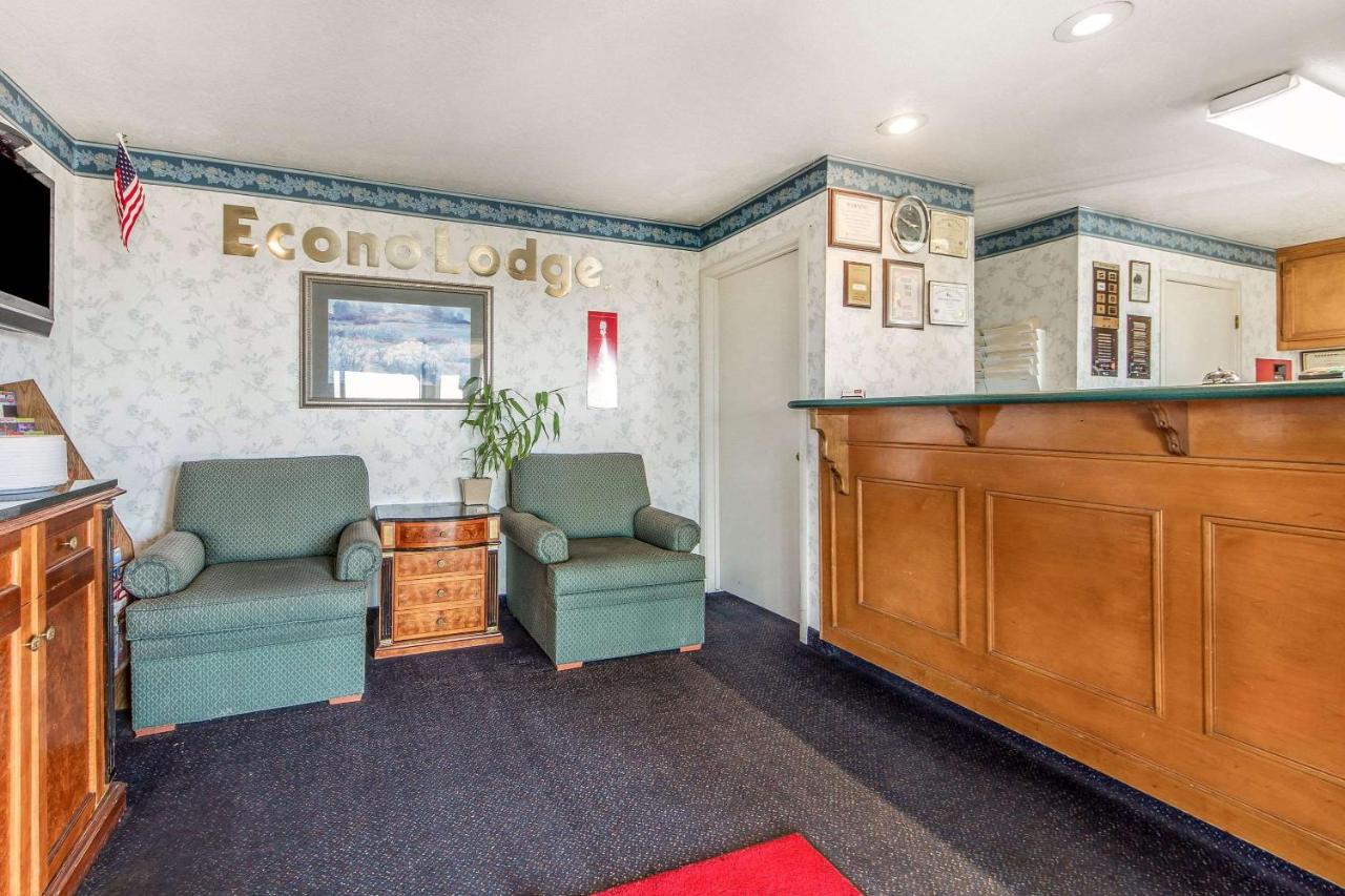 | Econo Lodge Castro Valley I-580