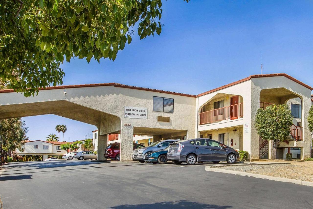 | Econo Lodge Castro Valley I-580