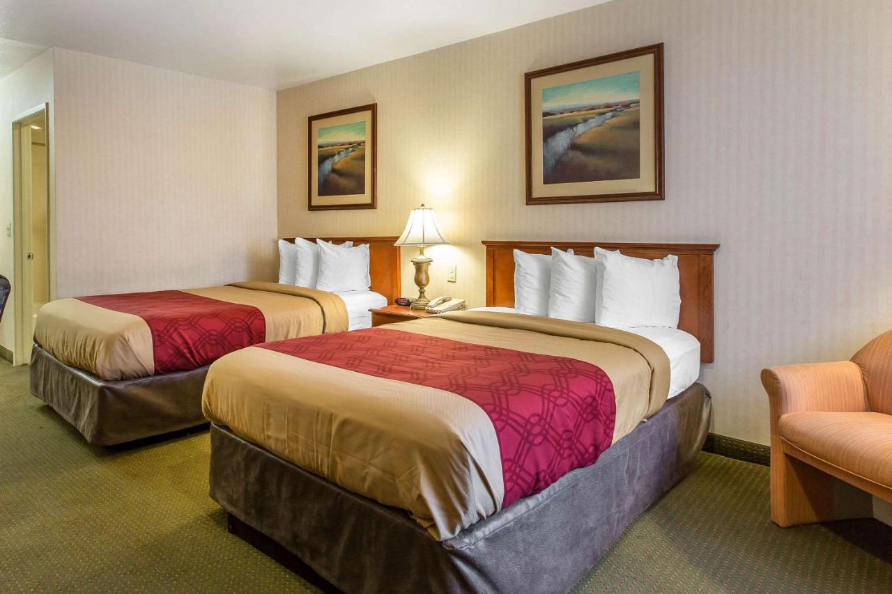 Double Room with Two Double Beds at Econo Lodge Inn & Suites Riverside - Corona