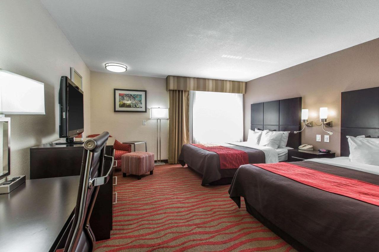 Standard Queen Room with Two Queen Beds - Non-Smoking at Comfort Inn Los Angeles near Hollywood