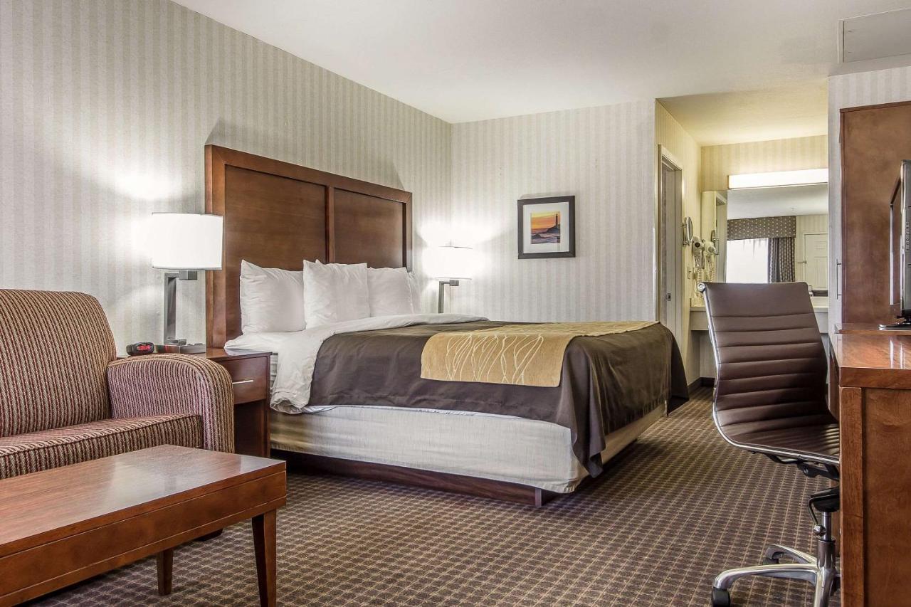 Standard King Room at Quality Inn Half Moon Bay/Miramar Beach