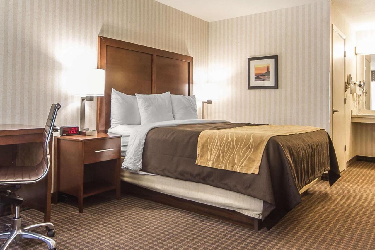 King Room - Accessible/Non-Smoking at Quality Inn Half Moon Bay/Miramar Beach